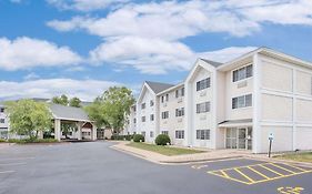 Cobblestone Suites - Oshkosh